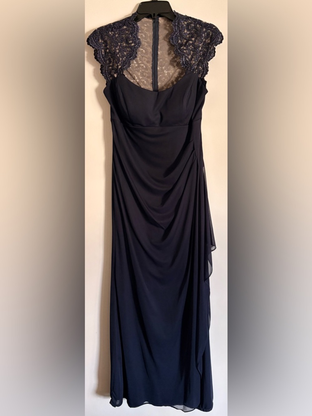 Xscape Navy Lace Cap-Sleeve Chiffon Evening Gown. SIZE 10 - Picture 2 of 4